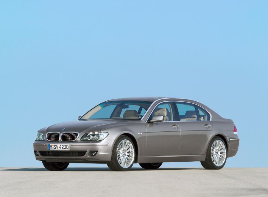  BMW 750Li (E66) 2005 года  (WW) (фото 32 из 41)